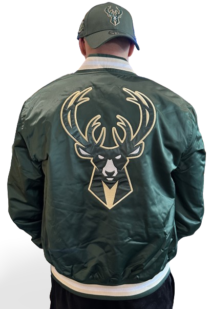 milwaukee_bucks_nba_satin_bomber_jacket_green_khaki_team_color_otc_backview Milwaukee Bucks NBA Satin Bomber Jacket Green Khaki OTC von New Era Backview