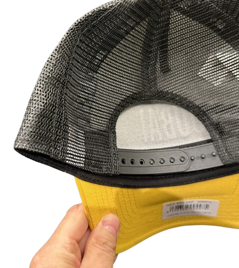 NE Number Name Plate Trucker Cap Yellow White Black von New Era Backview