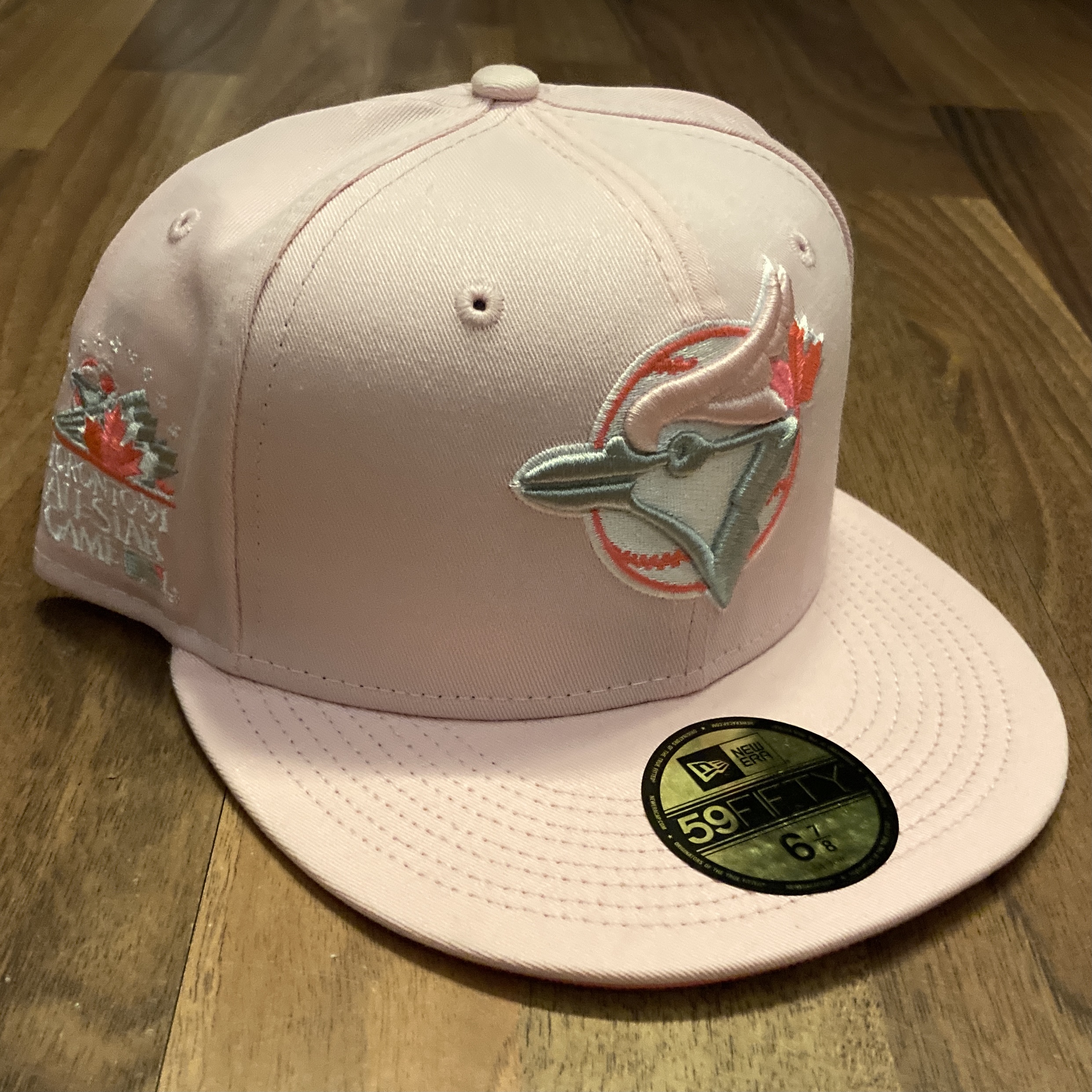 Toronto Blue Jays MLB 59FIFTY exclusive Fitted Cap in Miami Vice Baby Pink White von New Era Front