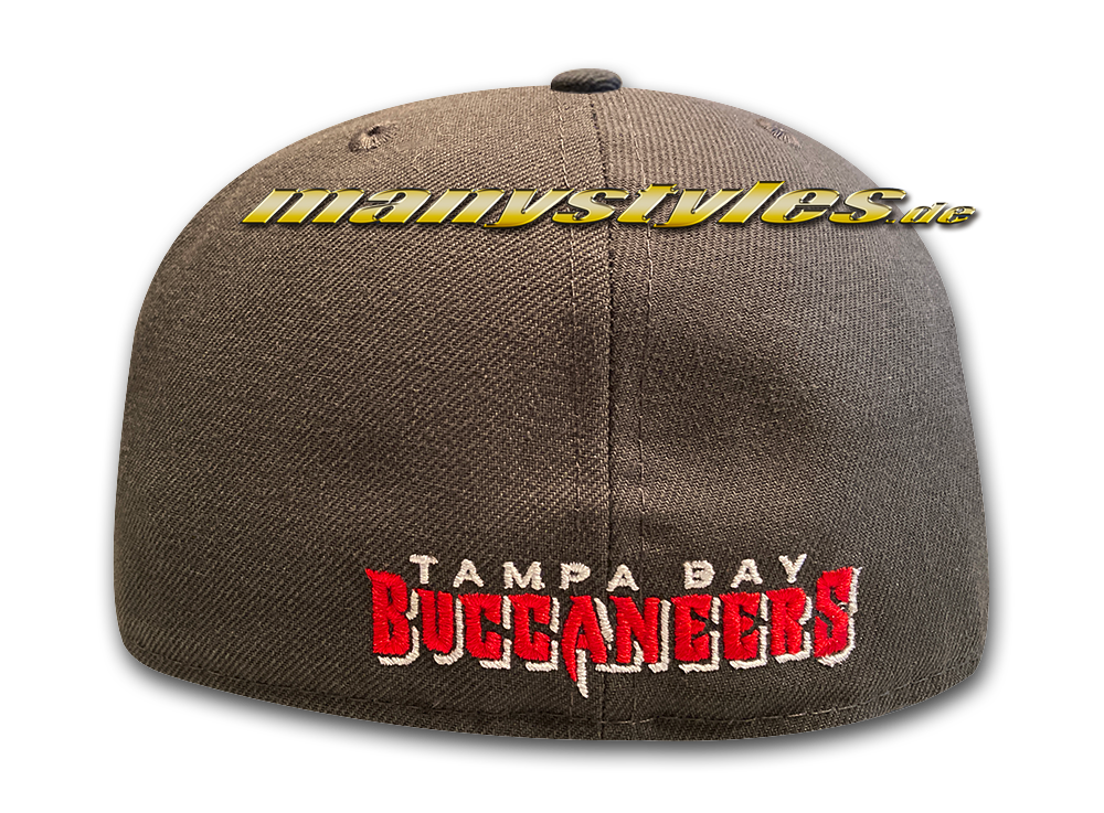 manystyles_de_tampabay_buccaneers_nfl_exclusive_ghost_ship_new_era_599fifty_fitted_cap_dark_pewter_red_white_otc_backview manystyles exclusive Tampa Bay Buccaneers 59FIFTY NFL Classic Pirate Ghost Ship Cap in Dark Pewter Red OTC von New Era Front Backview