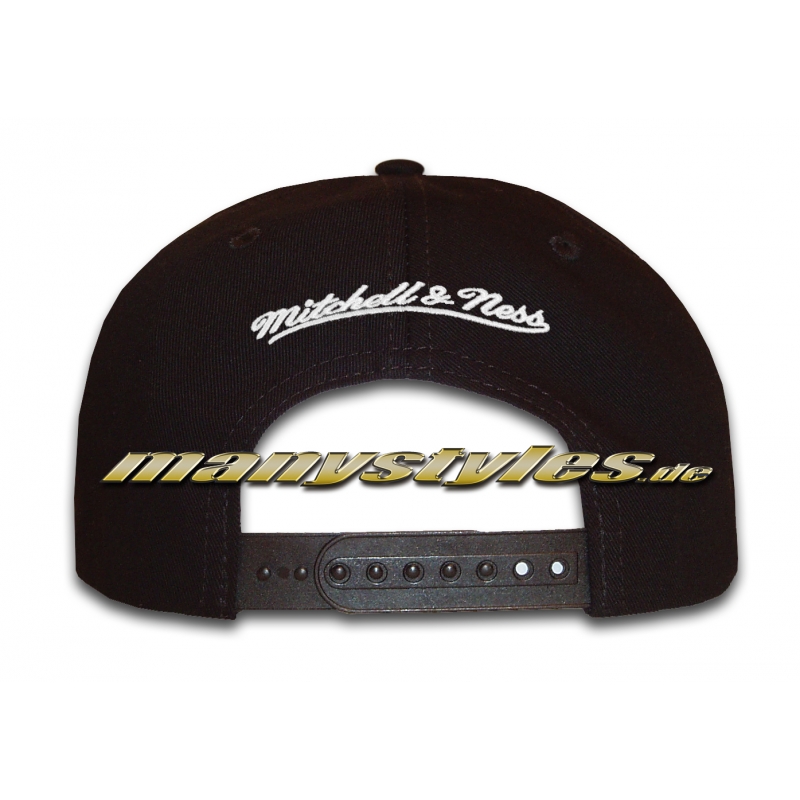 Chicago Bulls NBA Snapback Cap Wool Solid Basic Black Red White Official Team Color von Mitchell and Ness Backview Snapbackverschluss