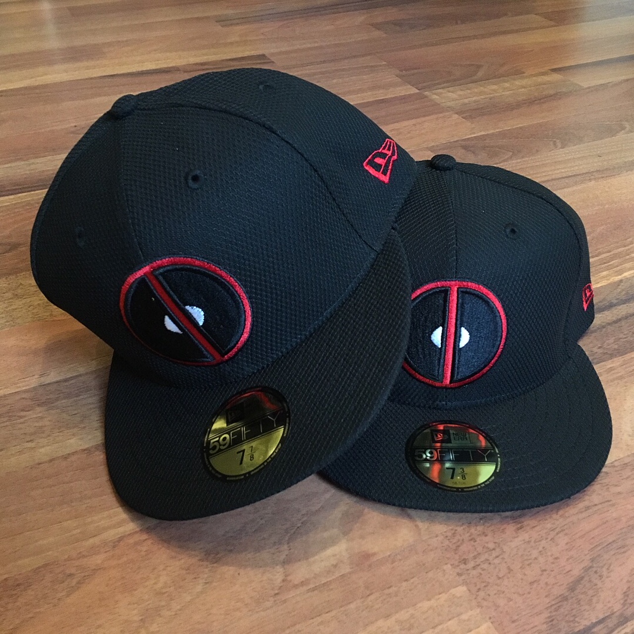 Marvel Comic Deadpool 59FIFTY Diamond Era Fitted exclusive Cap Black Red von New Era