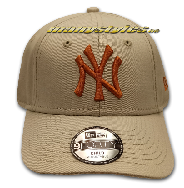 NY Yankees 9FORTY MLB Chyt League Adjustable Curved Visor Kids Cap Stone Brown von New Era