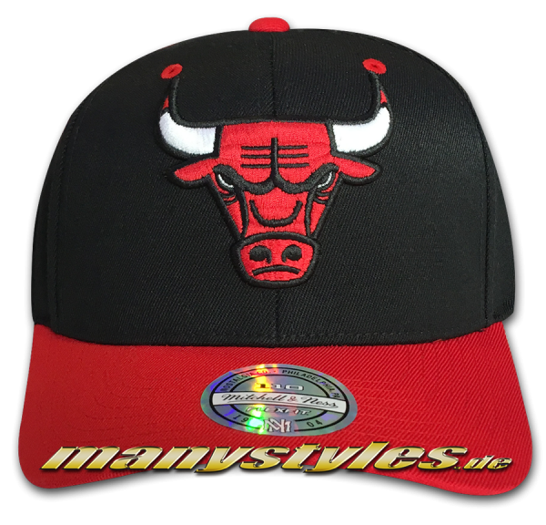 Chicago Bulls NBA 110 FlexFit Curved Visor Snapback Cap Team Color Black Red von Mitchell and Ness